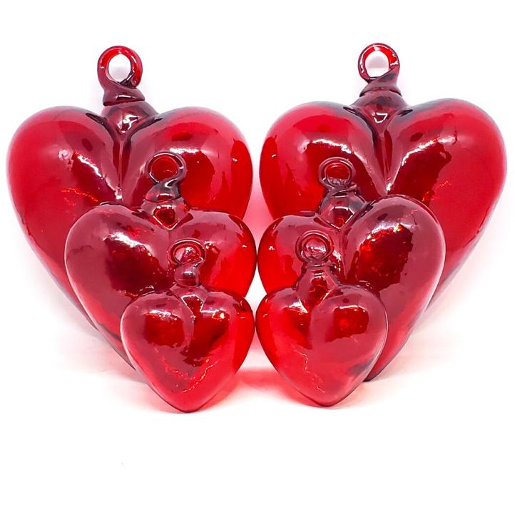 Ofertas / Corazones rojos de vidrio soplado 2 grandes 2 medianos y 2 chicos / stos hermosos corazones colgantes sern un bonito regalo para su ser querido.